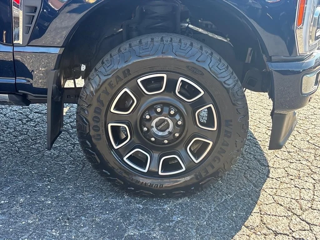 Used 2023 Blue Ford Platinum image 10