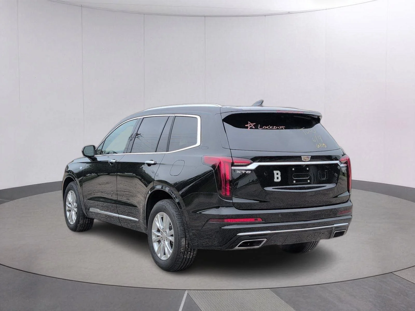 Used 2024 Stellar Black Metallic Cadillac Luxury image 3
