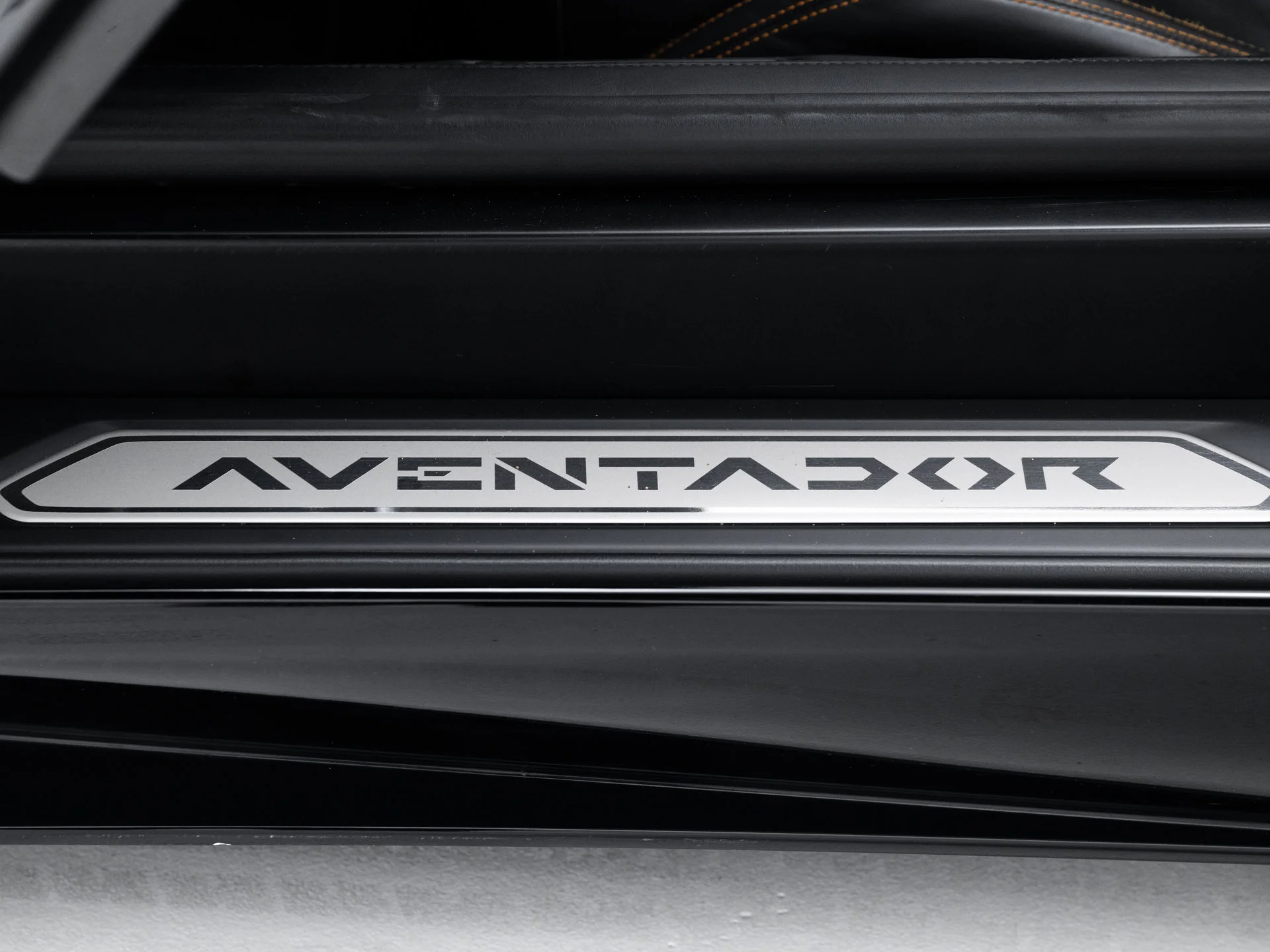Used 2014  Lamborghini LP700-4 image 35