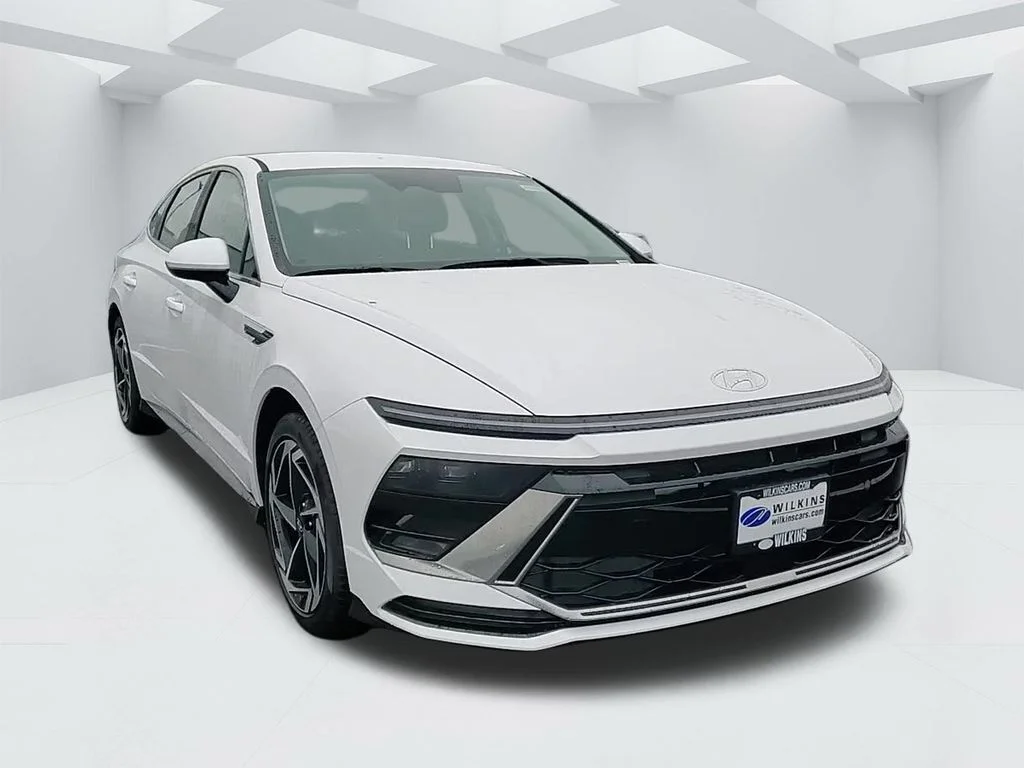 New 2026 White Hyundai SEL Sport image 3