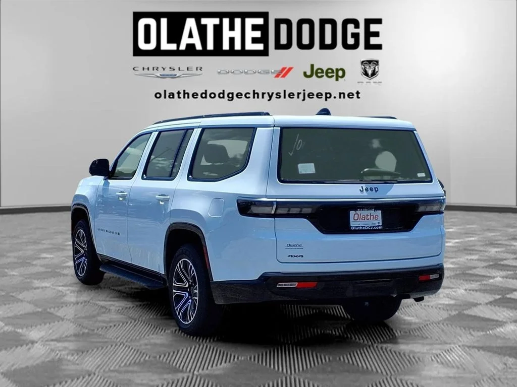 New 2026 Bright White Clear-Coat Exterior Paint Jeep  image 3