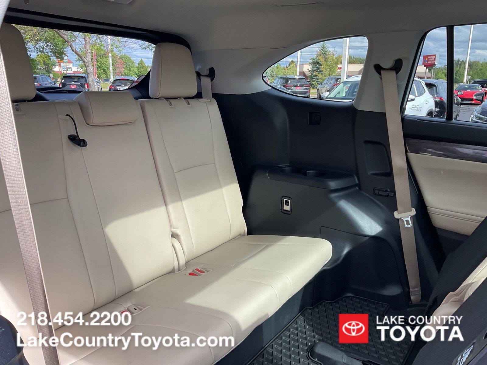 Used 2024  Toyota Platinum image 12