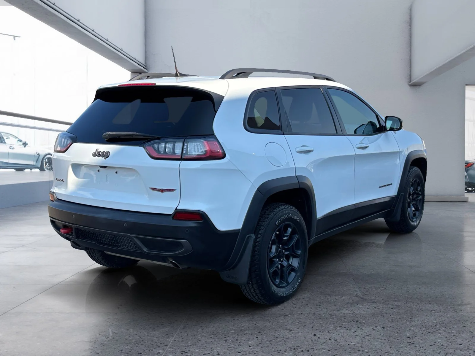 Used 2021 White Jeep Trailhawk image 5