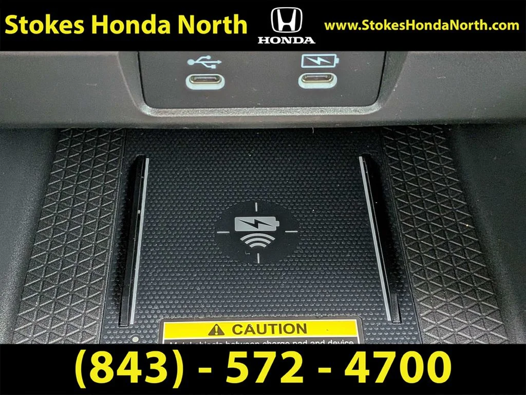 Used 2023 White Honda Touring image 24