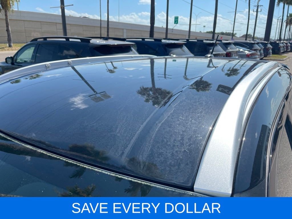 Used 2020 Orange Nissan SR image 22