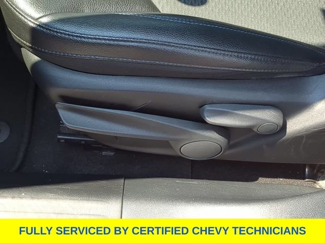 Used 2024 Red Jeep Latitude image 25