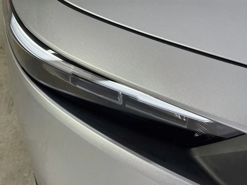Used 2026 Silver Honda SE image 38