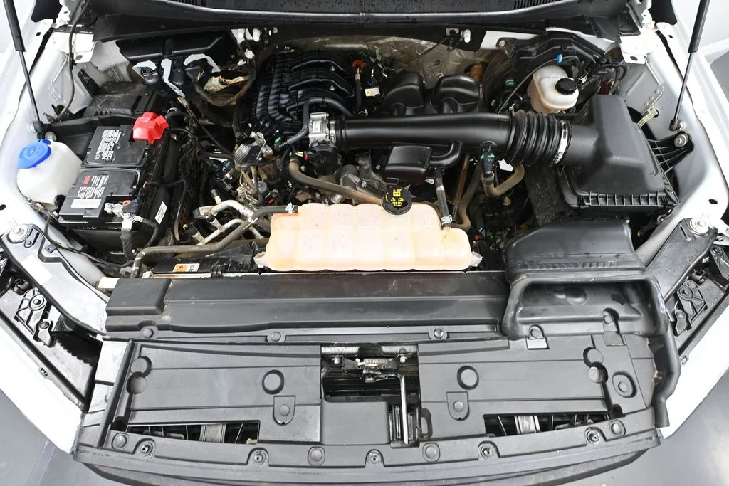 Used 2018 White Ford XL image 45