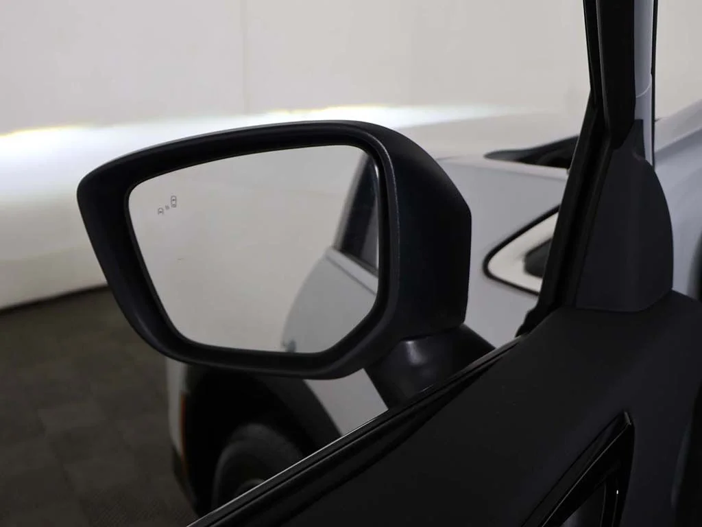 New 2026 White Mitsubishi SE image 31