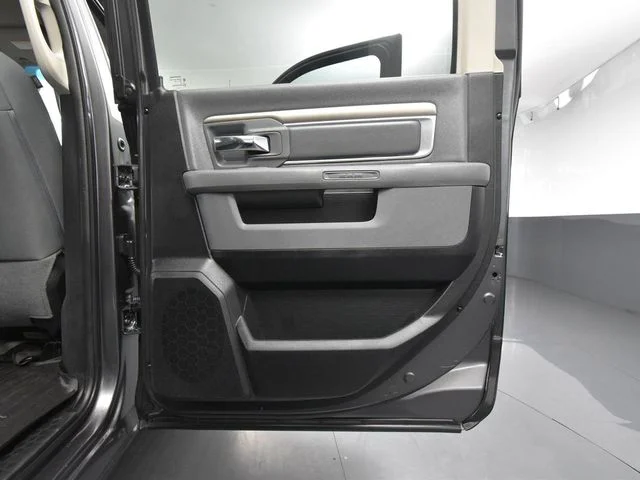 2017 RAM Ram 1500 Pickup SLT - Photo 33