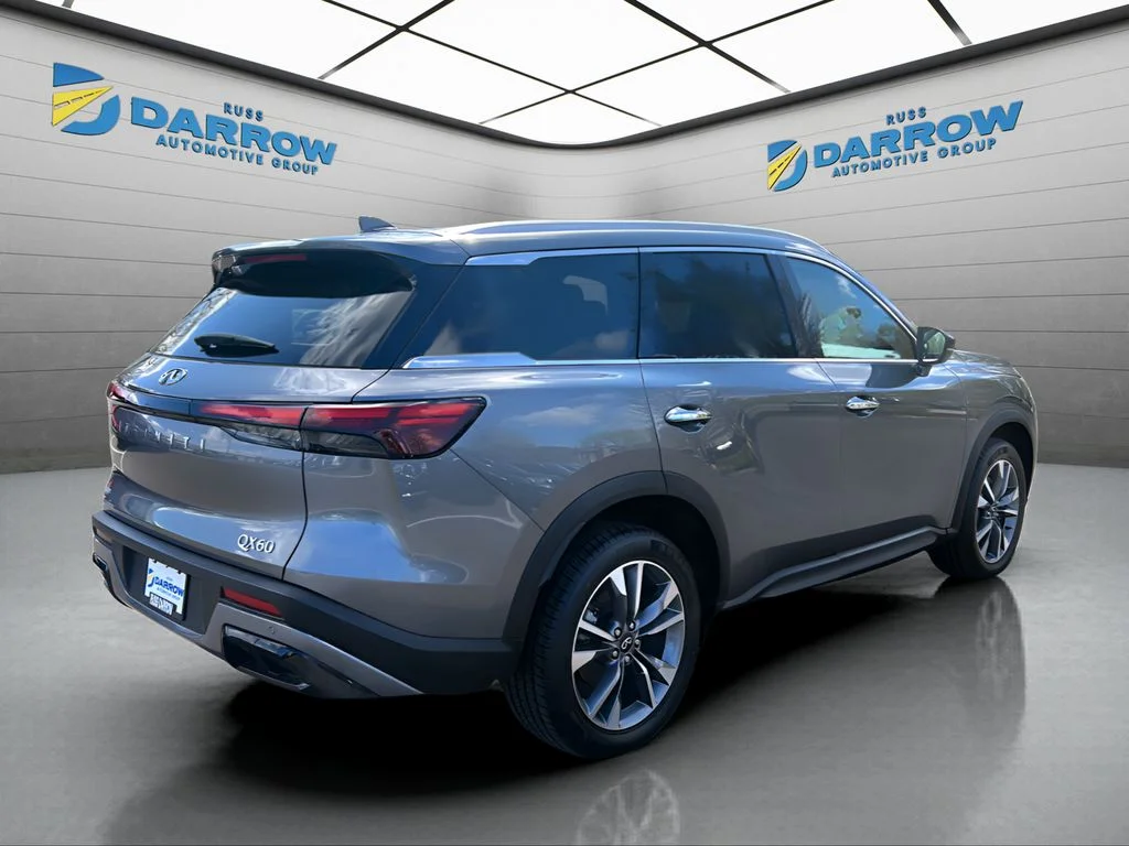 Used 2023 Gray INFINITI LUXE image 5