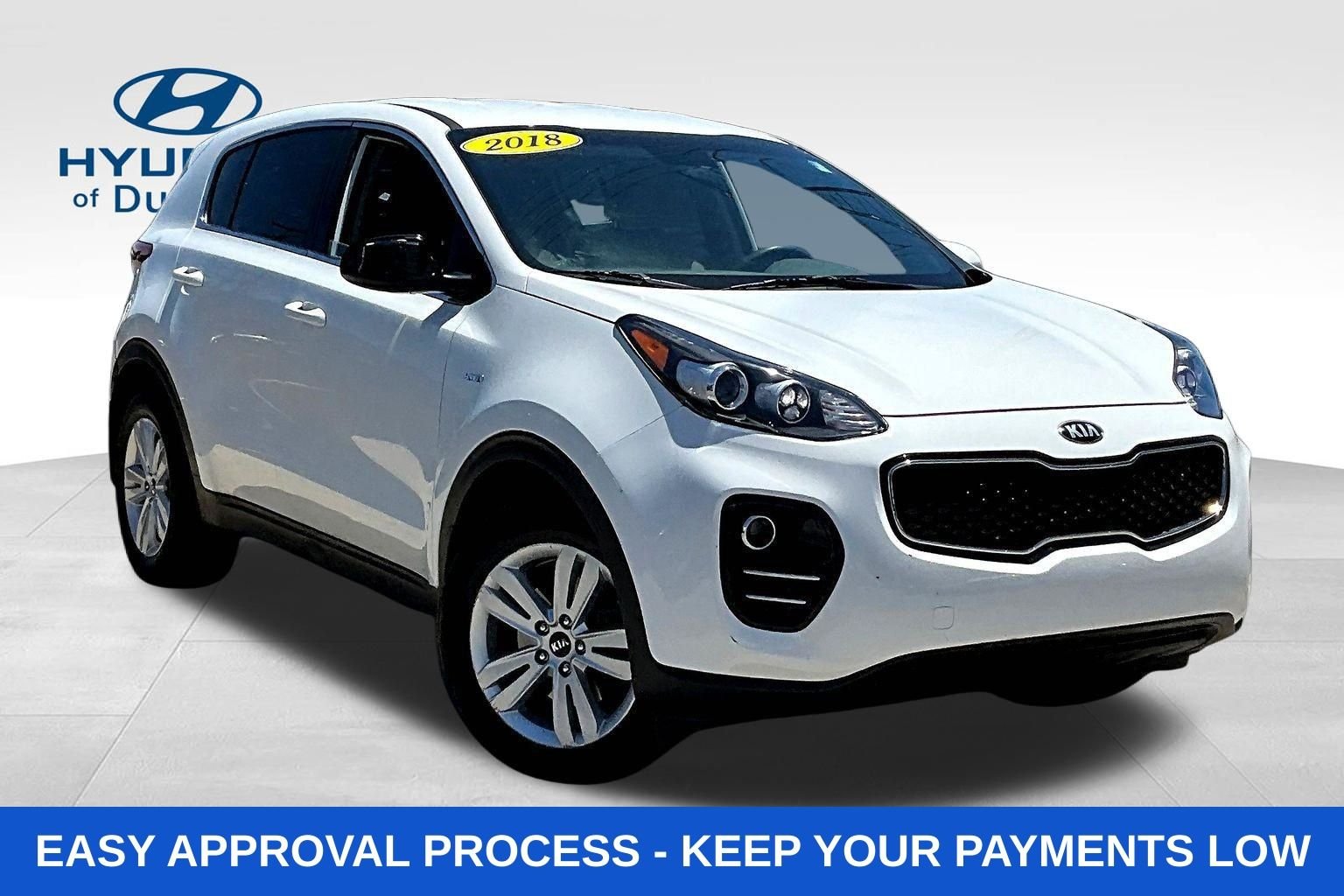 Used 2018 White Kia LX image 3