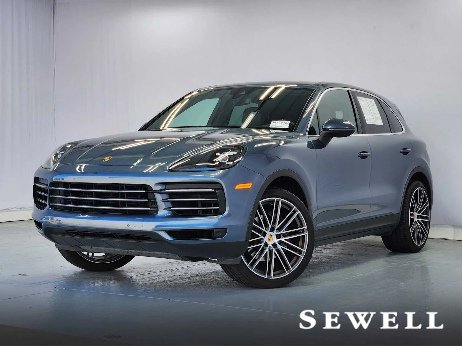 2019 Porsche Cayenne -'s photo