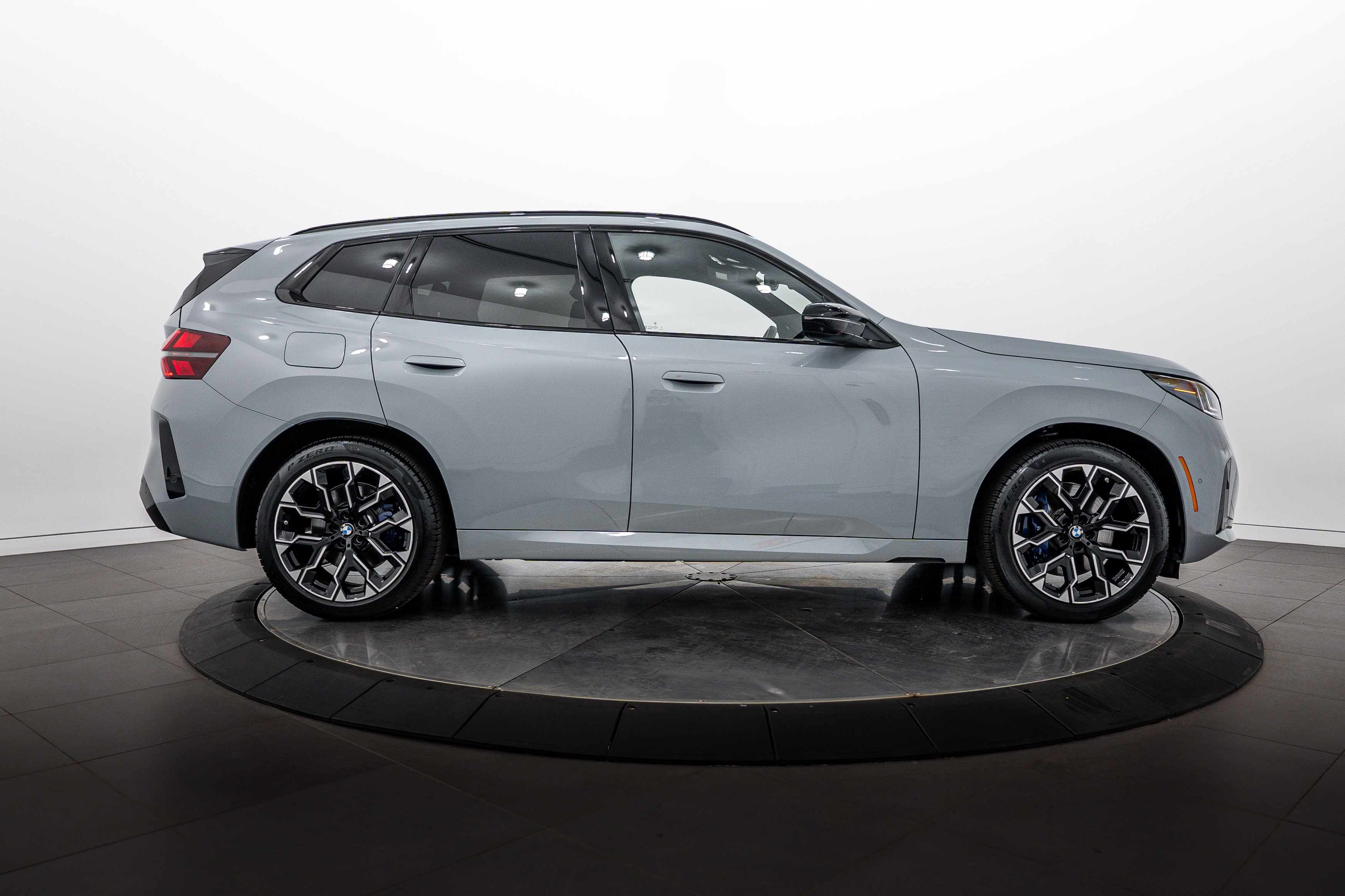 Used 2025 Brooklyn Grey Metallic BMW M50 xDrive image 3