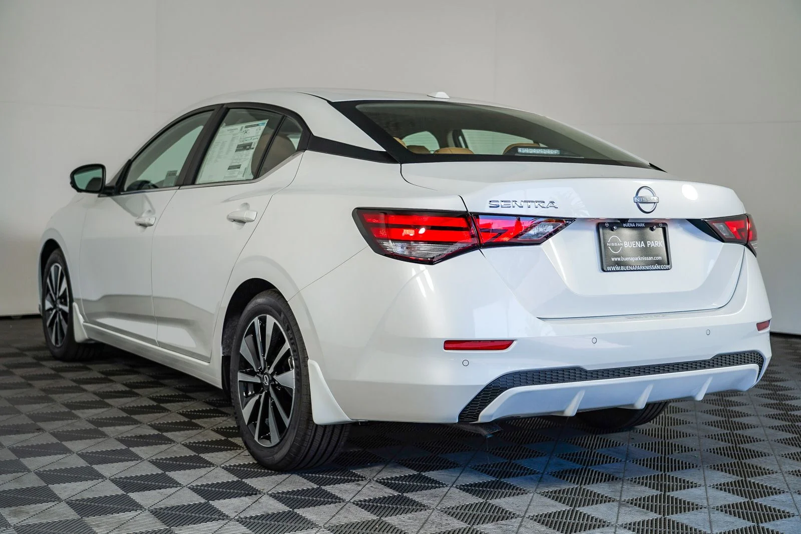 Used 2025 White Nissan SV w/ PREMIUM PKG image 4