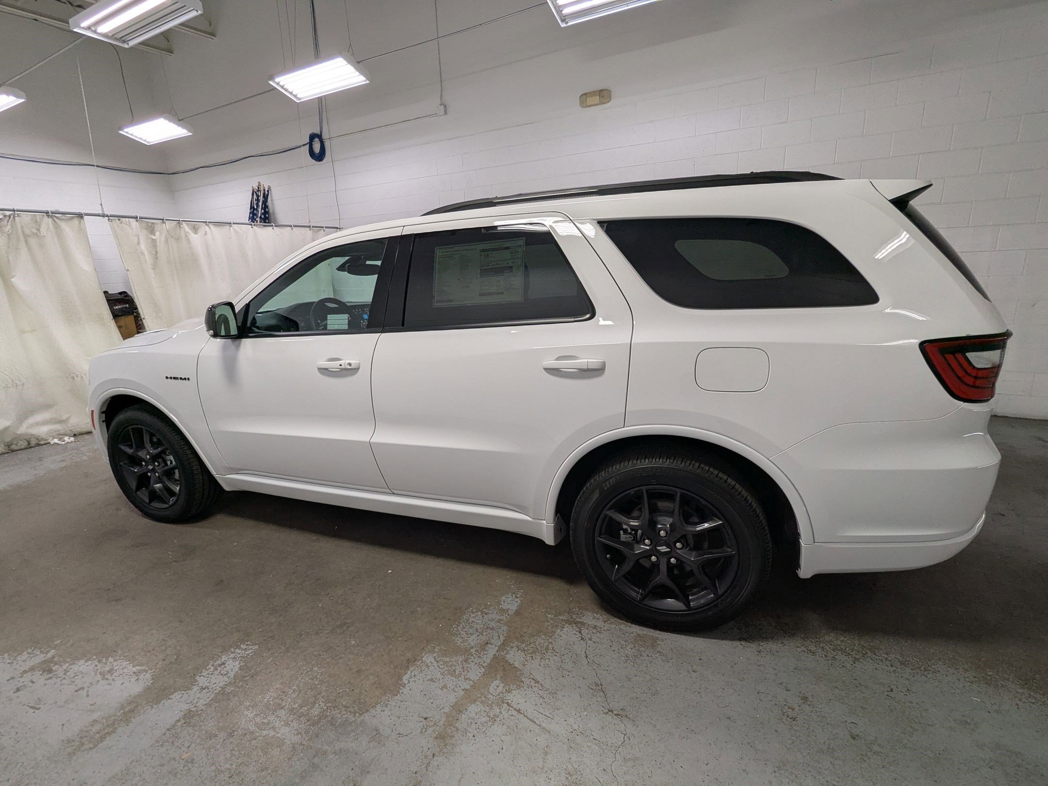 New 2026 White Knuckle Clear-Coat Exterior Paint Dodge GT Plus HEMI V8 image 8