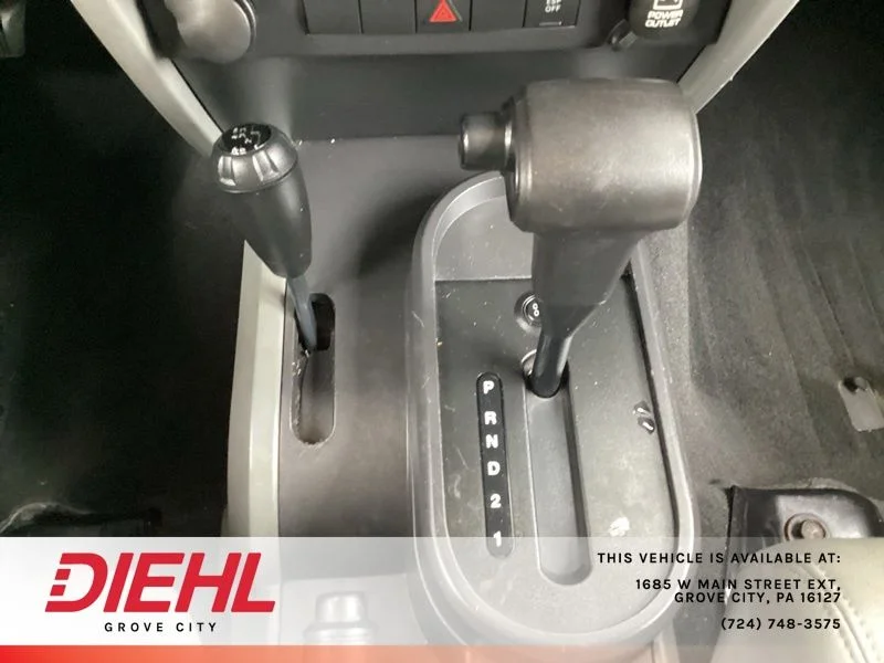 Used 2008 Red Jeep X image 17