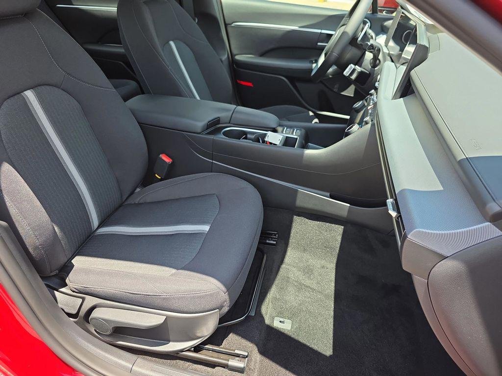 New 2026 Ultimate red Hyundai SEL Sport image 27