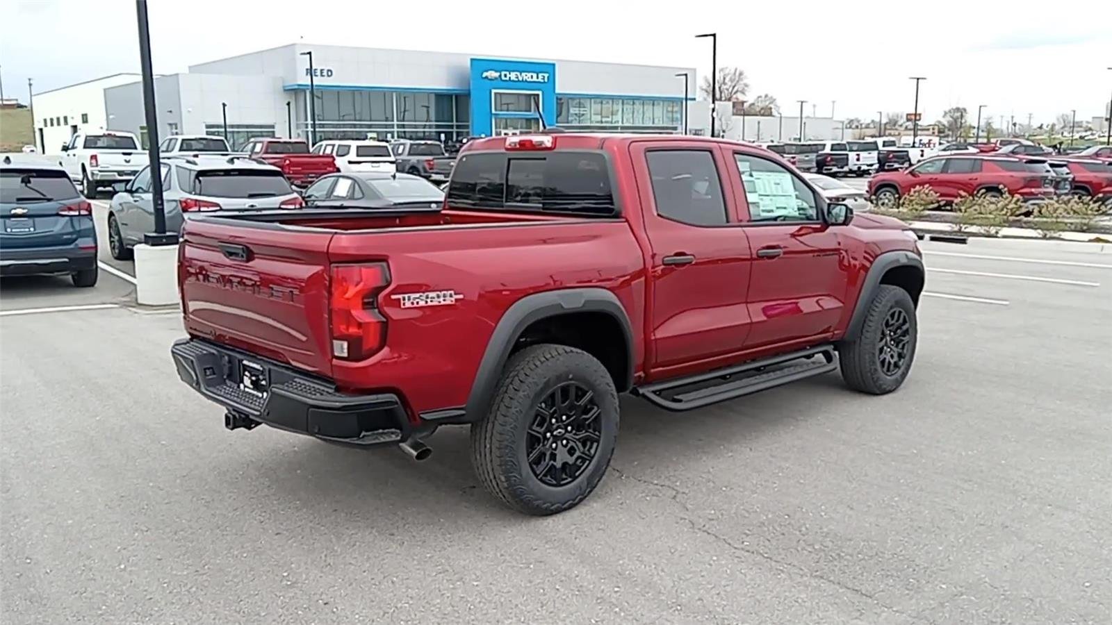 2026 Chevrolet Colorado Trail Boss - Photo 8