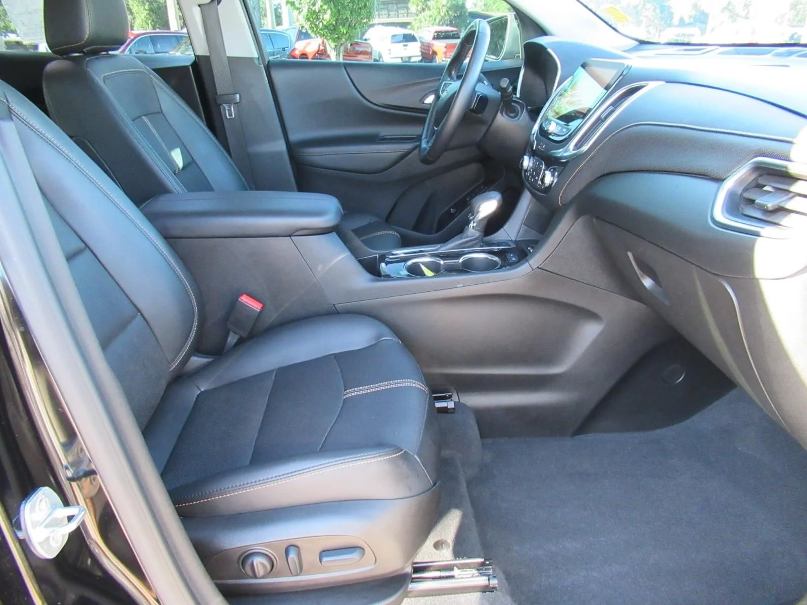 Used 2022 Black Chevrolet Premier image 10
