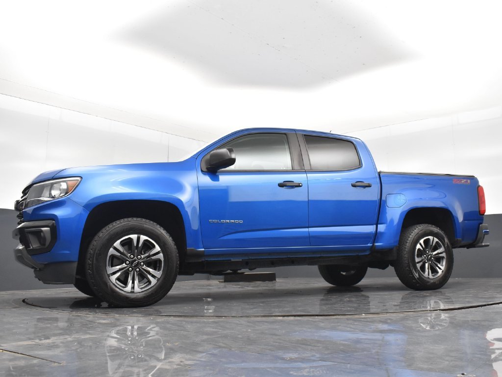 Used 2021 Blue Chevrolet Z71 image 28