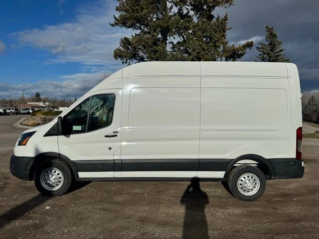 New 2026 Oxford White Ford Base image 7