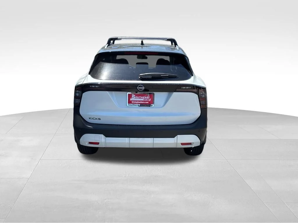 New 2026 Aspen White TriCoat / Super Black Two-tone Nissan SV image 3