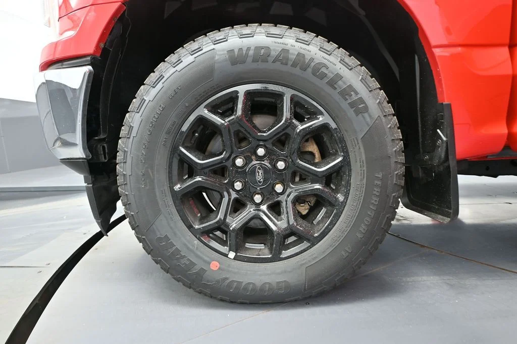 Used 2020 Red Ford XLT image 12