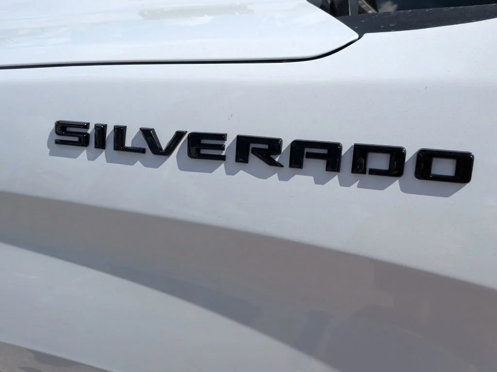 New 2026 Summit White Chevrolet Custom image 38