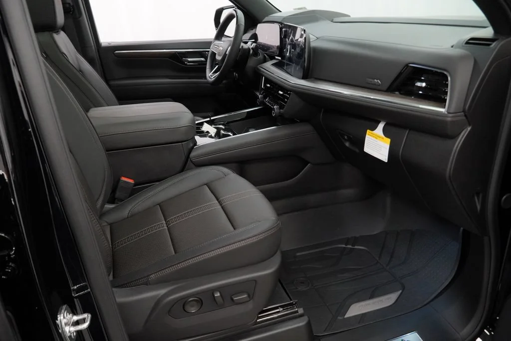 New 2026 Black Chevrolet High Country image 33