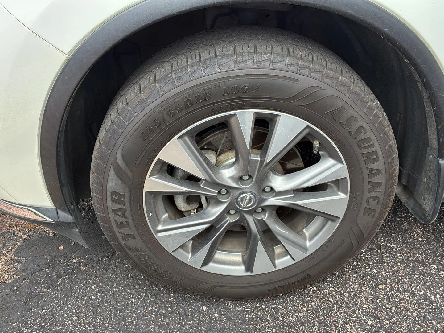 Used 2017 Pearl White Nissan SL image 21