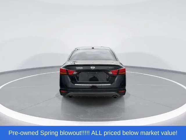 Used 2022 Black Nissan 2.5 SR image 7