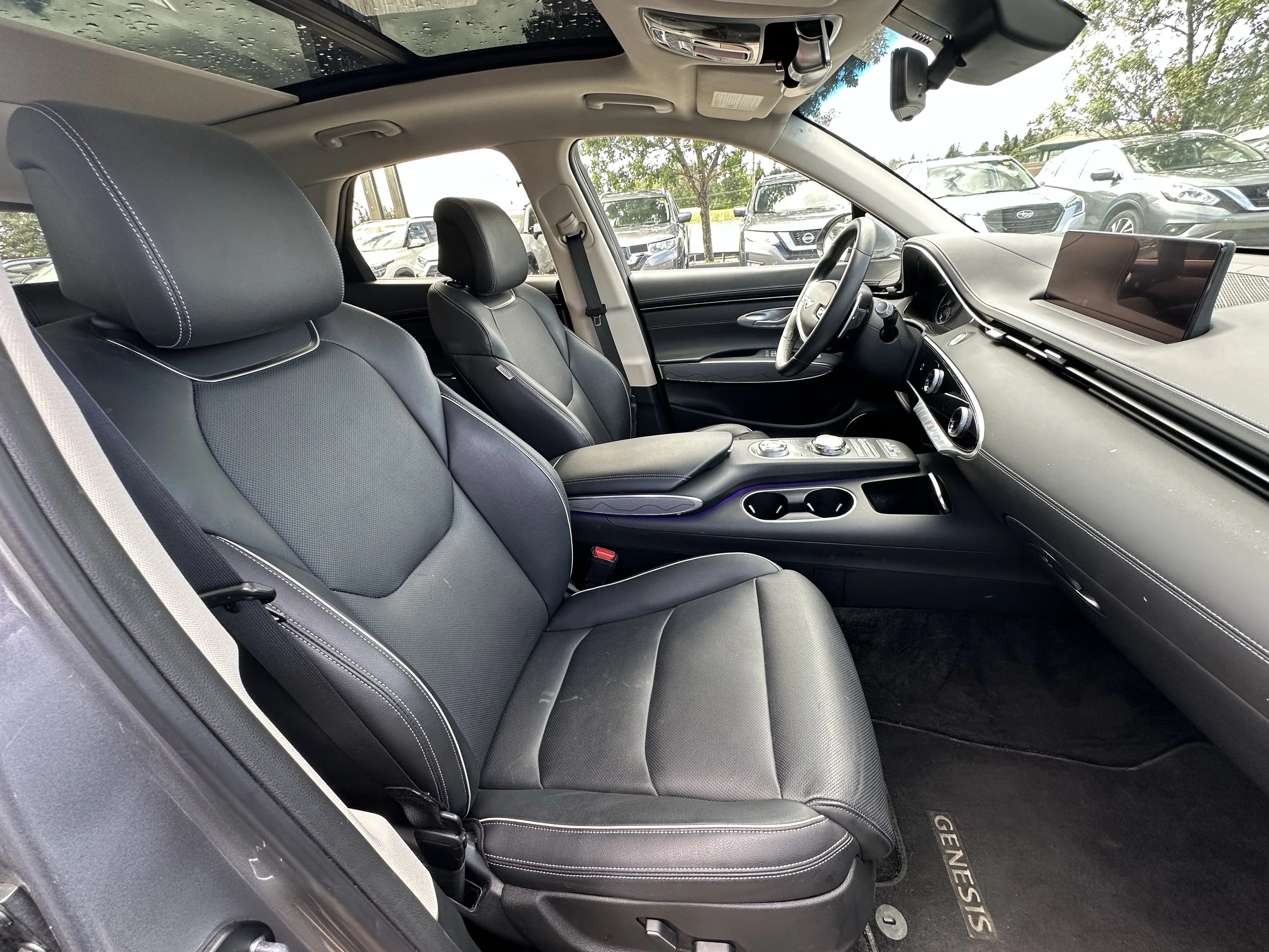 Certified Used 2025 Savile Silver Genesis 2.5T Advanced image 19