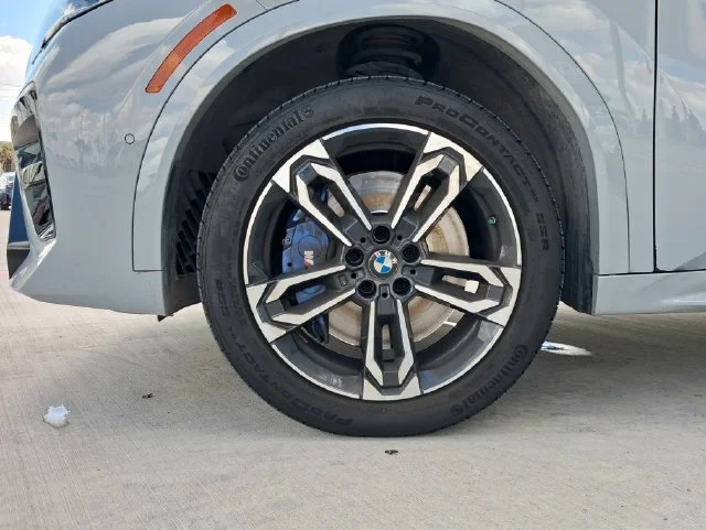 Used 2024 Gray BMW xDrive28i image 25