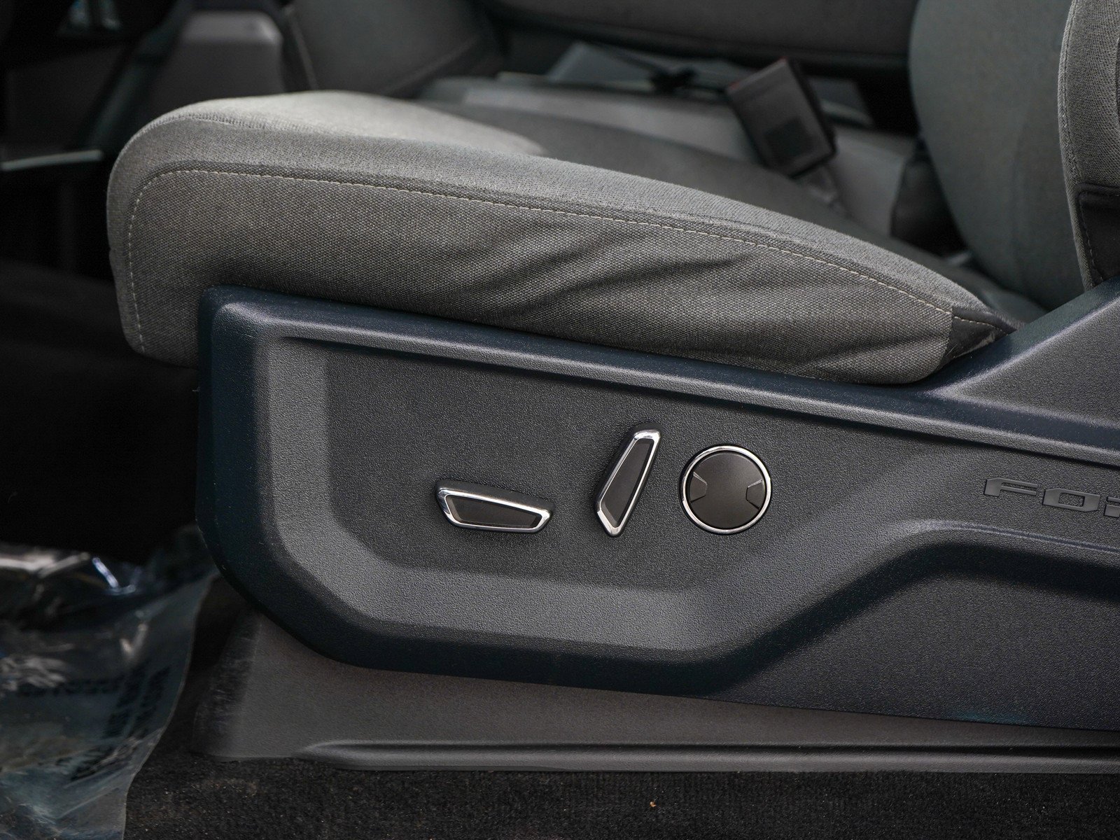 Used 2021 AGATE BLACK METALLIC Ford  image 24