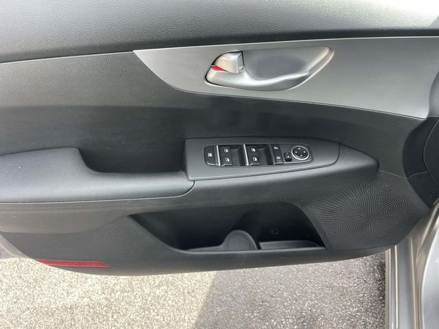 2022 Kia FORTE LXS - Photo 14