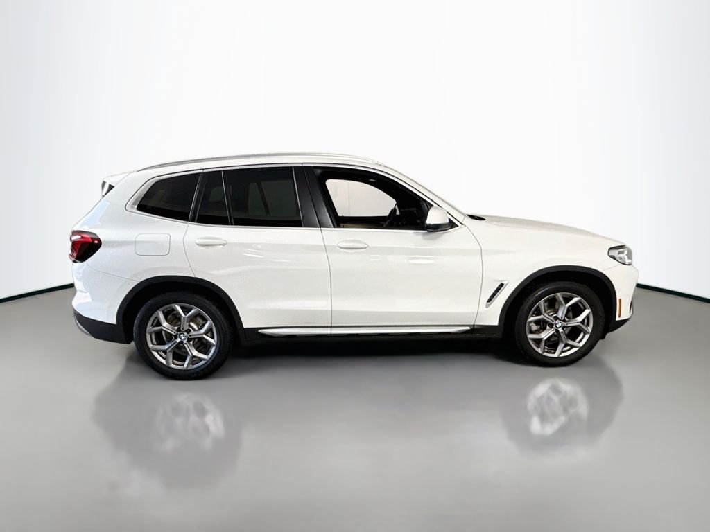 Used 2022 Alpine White BMW sDrive30i image 14