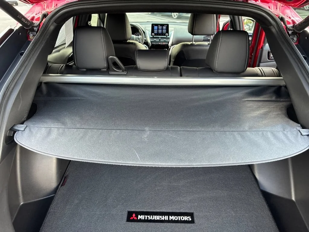 Used 2024  Mitsubishi SE image 36