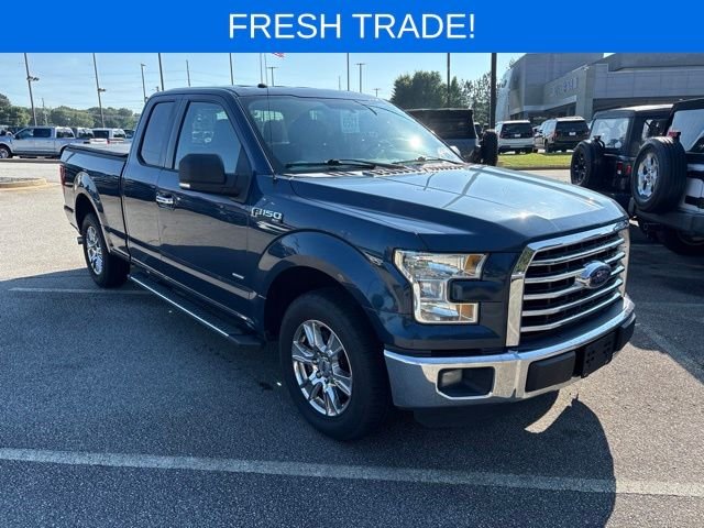 Used 2016 Blue Ford XLT image 1