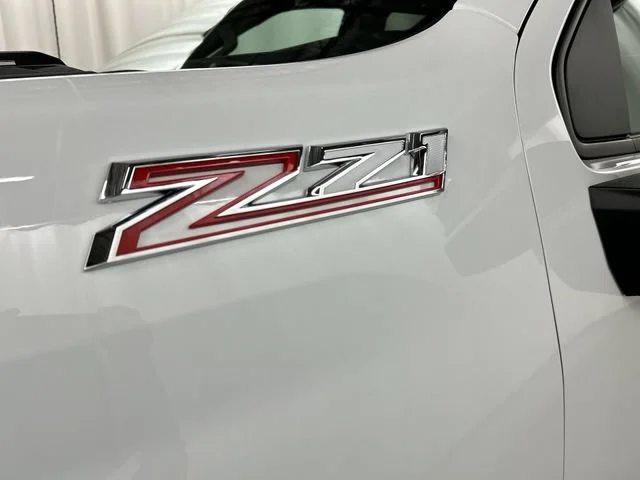 New 2026 Summit White Chevrolet LT image 26