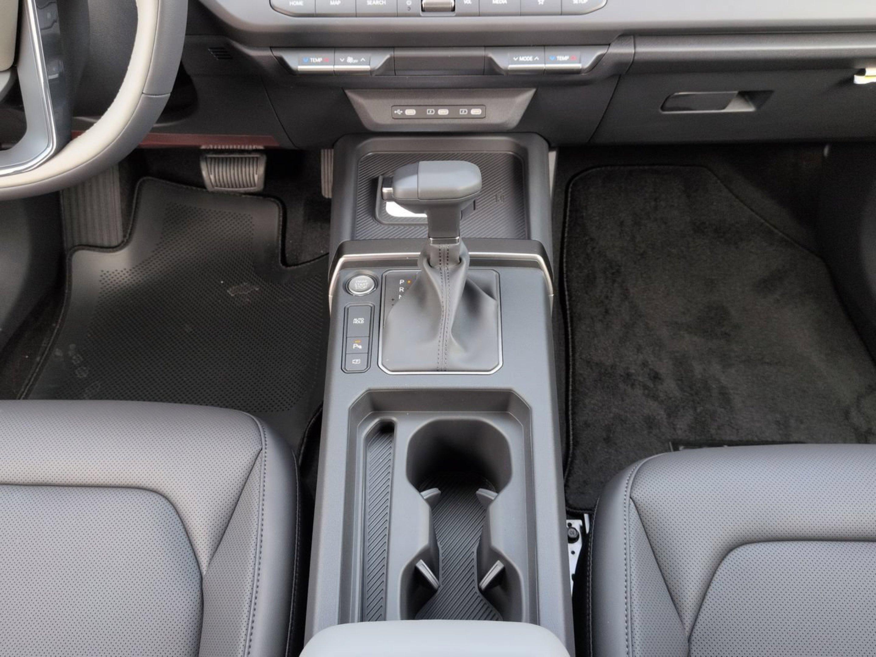 New 2027 Snow White Pearl Kia EX image 25