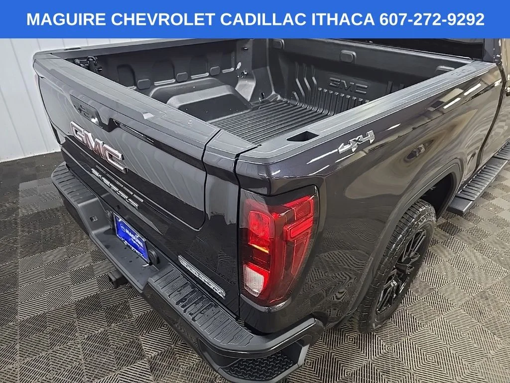 Used 2022 Silver GMC Elevation image 11