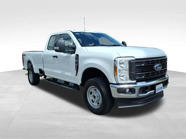 Used 2024 White Ford XL image 15