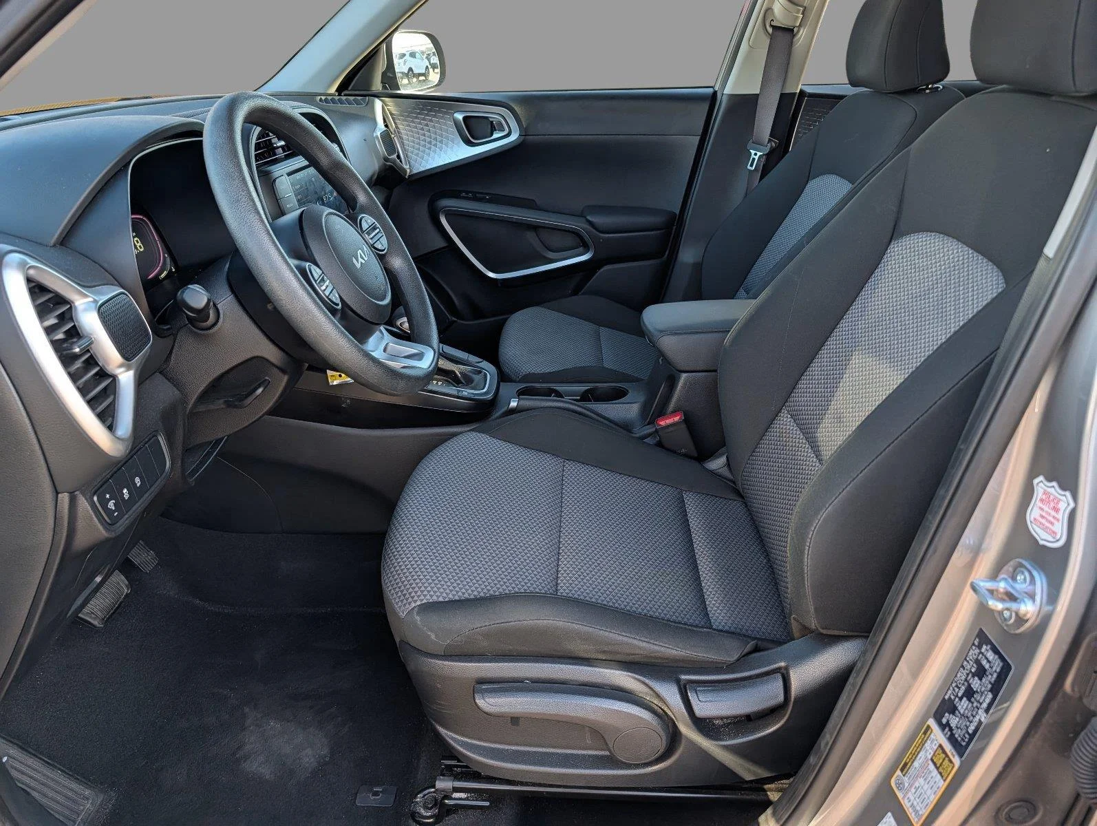 Used 2025 Steel Gray KIA LX FWD image 10