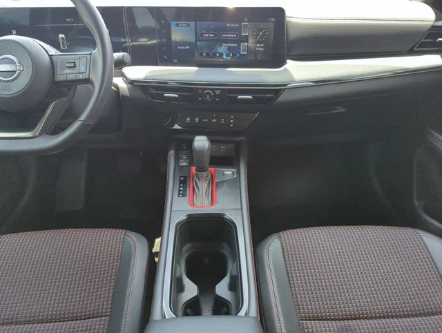 Used 2025 White Nissan SR image 26