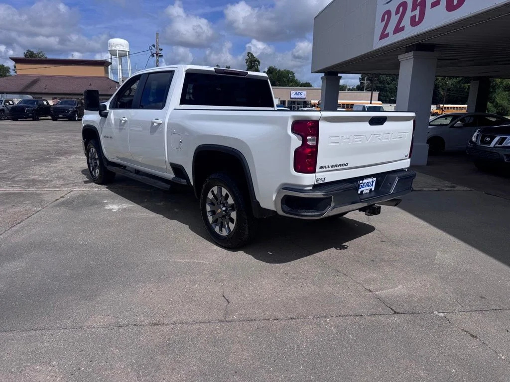 Used 2024 White Chevrolet LT image 3