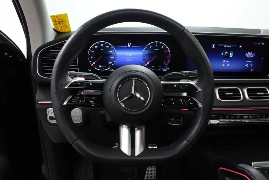 Used 2025 Black Mercedes-Benz GLS 450 image 22