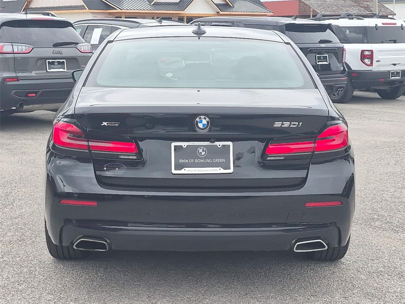 Used 2023 Black Sapphire Metallic BMW xDrive image 4