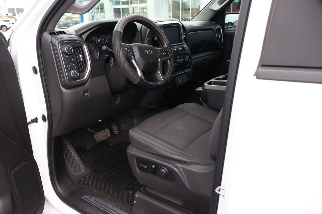 Used 2019 SUMMIT WHITE Chevrolet RST image 11