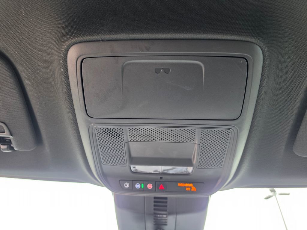 Used 2025 Mosaic Black Metallic Chevrolet LT image 20